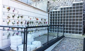 Ossari in vetroresina senza borchie realizzati e installati da bosisio